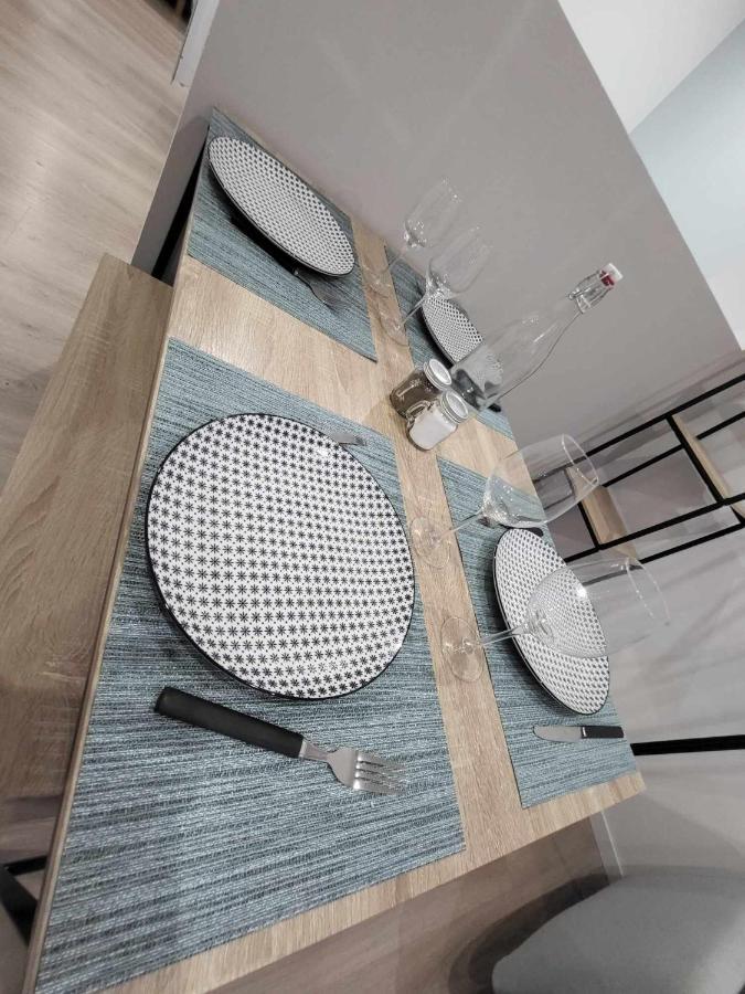 Appartement Canada 1 Valenciennes Exterior photo